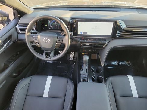 Used 2026 Toyota Camry SE w/ Multimedia Upgrade Package image 11