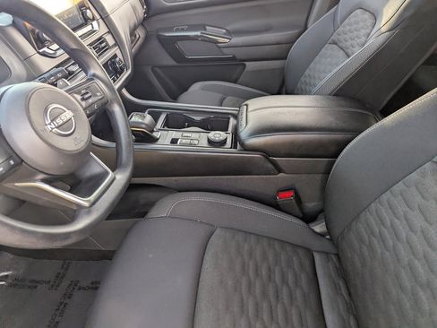 Certified 2024 Nissan Pathfinder S image 17