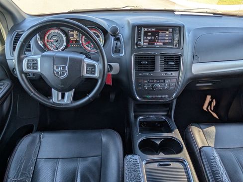 Used 2017 Dodge Grand Caravan GT image 11