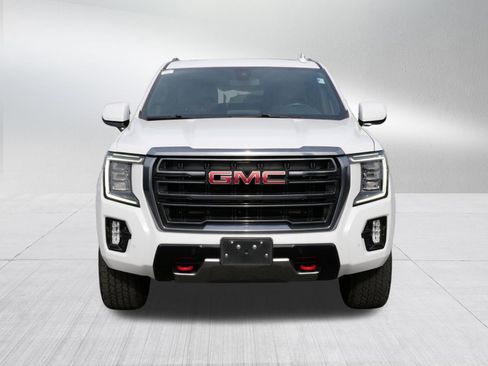 Used 2022 GMC Yukon XL AT4 w/ Max Trailering Package image 2