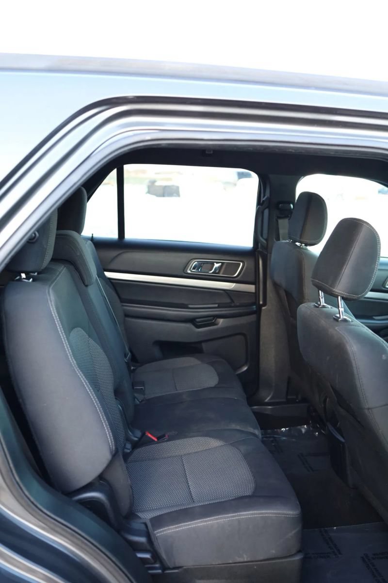 Used 2018 Ford Explorer XLT w/ Equipment Group 201A FWD image 48