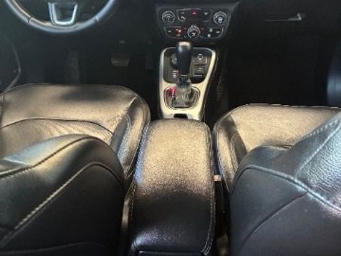 Used 2019 Jeep Compass High Altitude AWD/4WD image 30