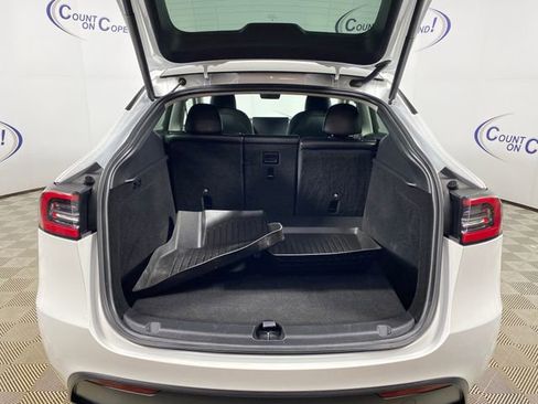 Used 2023 Tesla Model Y Long Range image 6