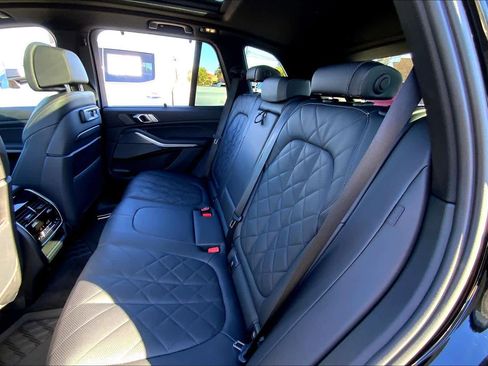 Used 2023 BMW X5 M50i w/ Executive Package image 20