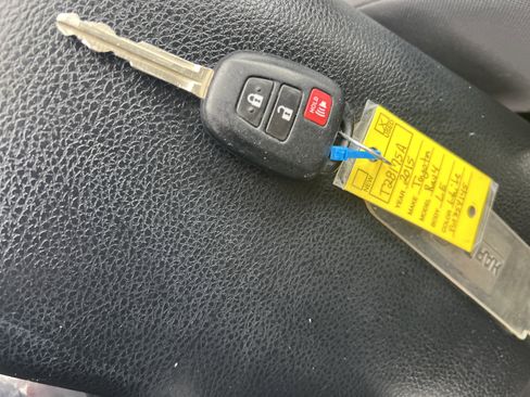 Used 2015 Toyota RAV4 LE image 26