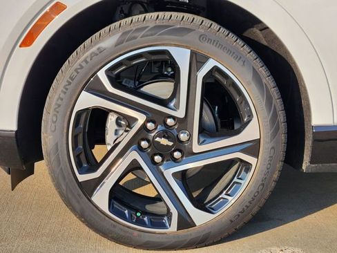 New 2026 Chevrolet Equinox EV LT w/ Convenience Package II image 23