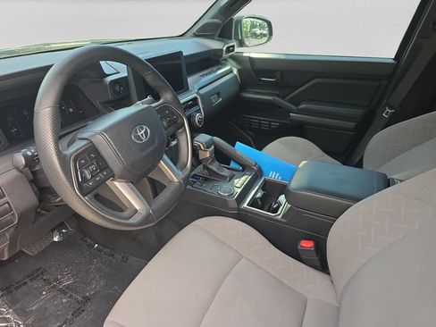 Used 2024 Toyota Tacoma SR5 w/ SR5 Upgrade Package RWD image 33