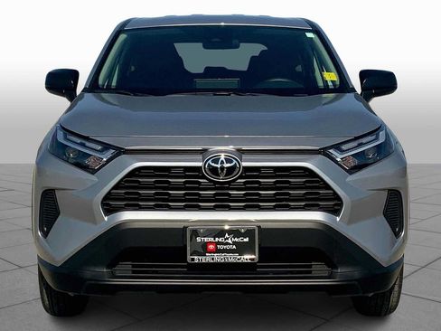 Used 2025 Toyota RAV4 LE FWD image 4