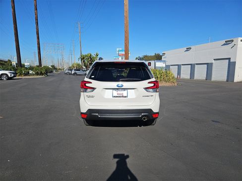 Certified 2023 Subaru Forester Limited image 6