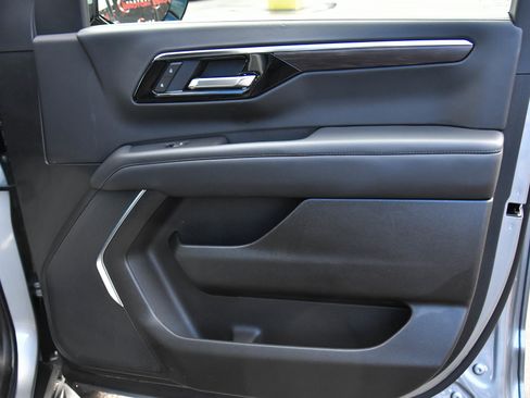 Used 2025 Chevrolet Tahoe LT image 58