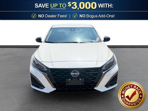 Used 2023 Nissan Altima 2.5 SR FWD image 11