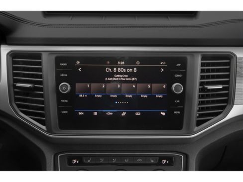 Used 2021 Volkswagen Atlas Cross Sport SE w/ Panoramic Sunroof Package FWD image 9