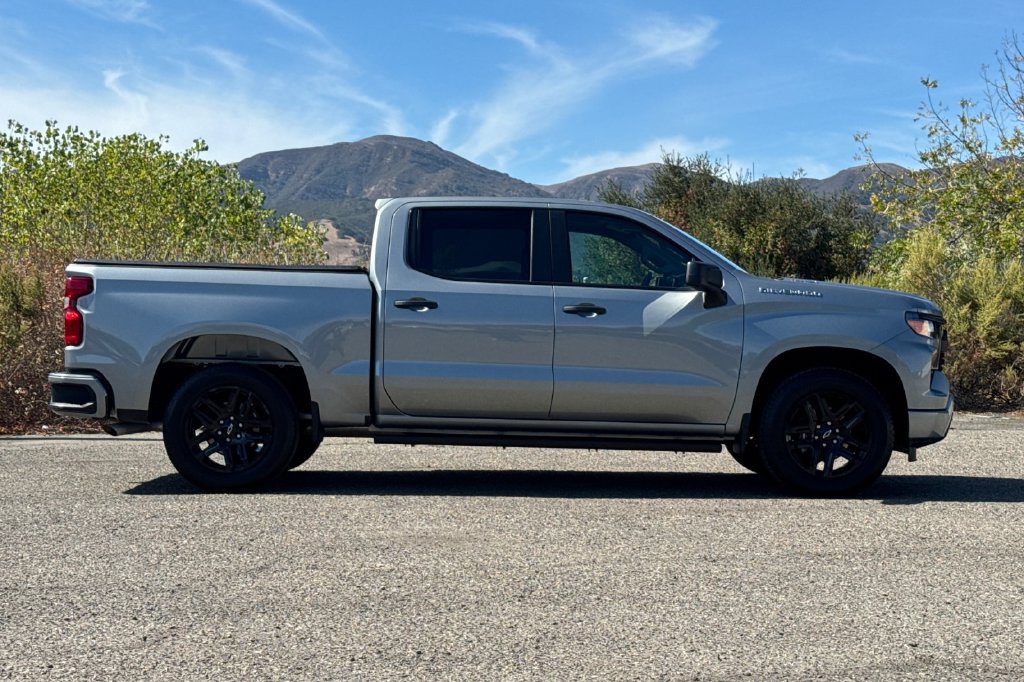 Used 2025 Chevrolet Silverado 1500 Custom RWD image 3