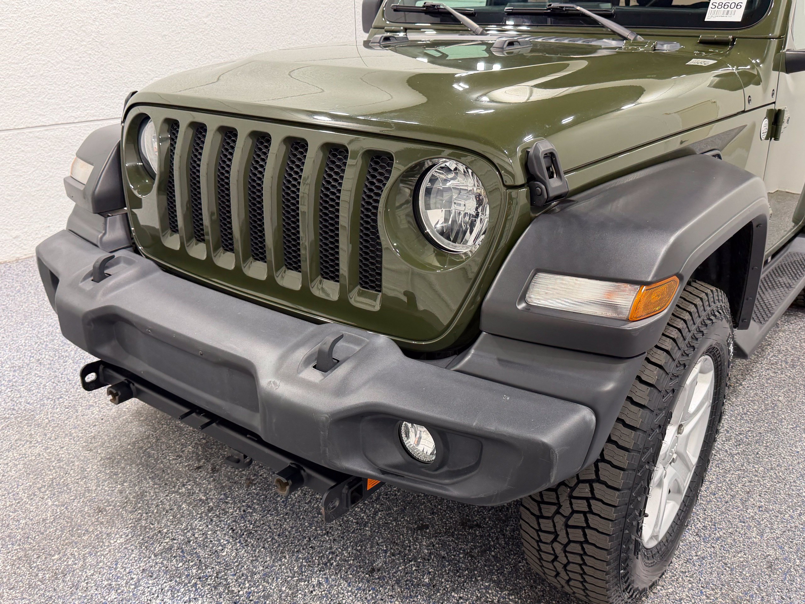 Used 2021 Jeep Wrangler Sport AWD/4WD image 16