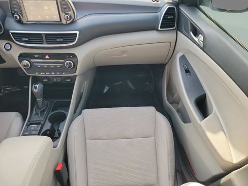Used 2020 Hyundai Tucson Value w/ Cargo Package image 16
