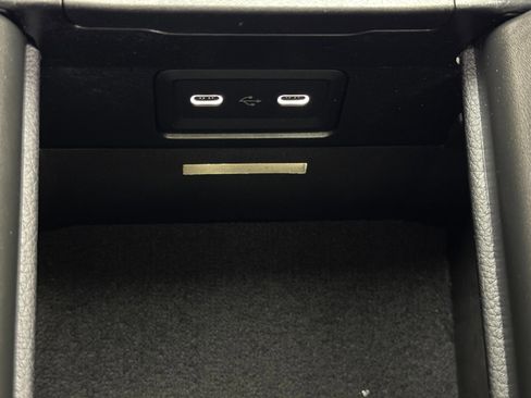 Used 2022 Mercedes-Benz C 300 Sedan image 32