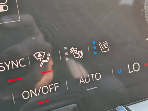 New 2026 GMC Yukon XL AT4 w/ AT4 Premium Plus Package AWD/4WD image 39