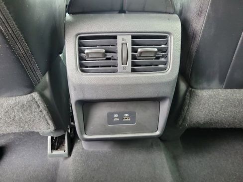 Used 2021 Nissan Rogue SV w/ Premium Package image 12