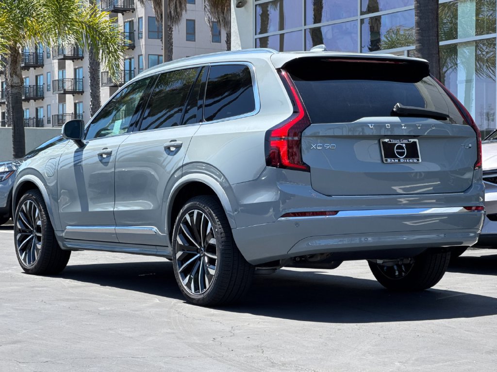 New 2026 Volvo XC90 T8 Plus AWD/4WD image 3