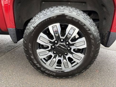 Used 2024 GMC Sierra 2500 Denali w/ Denali Reserve Package image 31