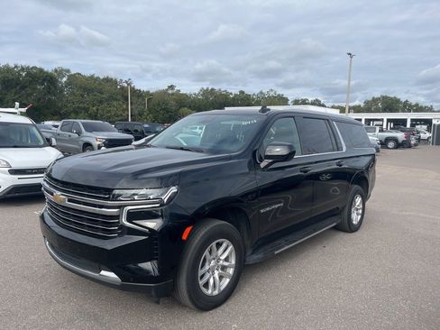 Used 2024 Chevrolet Suburban LT image 9