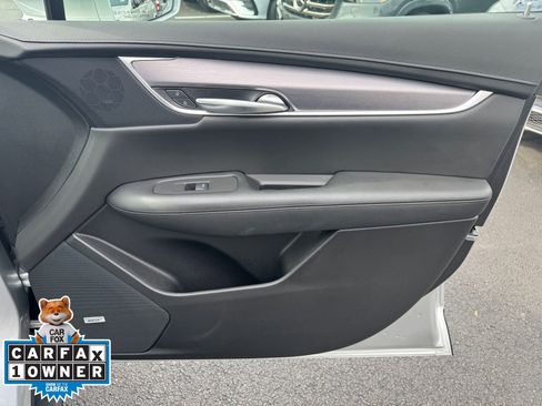 Used 2019 Cadillac XT5 Premium Luxury w/ Driver Assist Package image 16