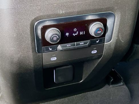 Used 2024 Chevrolet Suburban RST w/ Luxury Package image 26