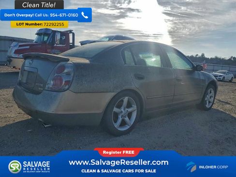 Used 2005 Nissan Altima 3.5 SE w/ (X02) Navigation Pkg image 4
