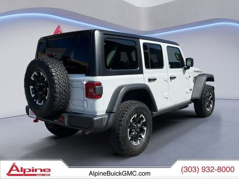 Used 2026 Jeep Wrangler Unlimited Rubicon AWD/4WD image 4
