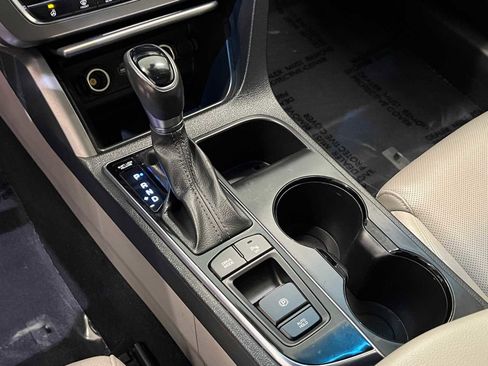 Used 2016 Hyundai Sonata Limited w/ Option Group 02 image 23