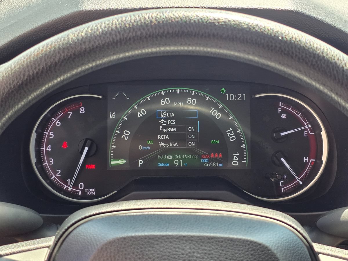 Used 2023 Toyota RAV4 LE AWD/4WD image 30