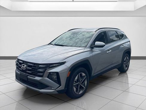 Used 2025 Hyundai Tucson SEL AWD/4WD image 3