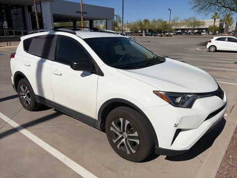 Used 2018 Toyota RAV4 LE w/ Carpet Mat Package FWD image 3