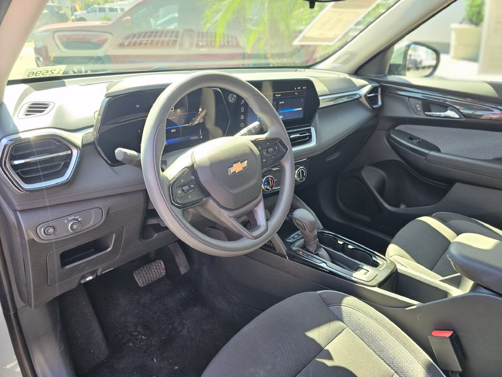 Used 2026 Chevrolet TrailBlazer LT FWD image 33