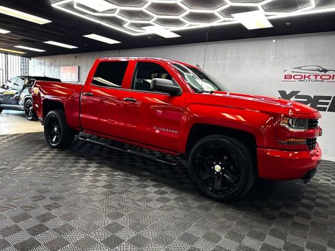 Used 2018 Chevrolet Silverado 1500 Custom w/ Custom Value Package AWD/4WD image 2
