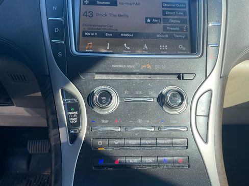 Used 2019 Lincoln Nautilus Reserve w/ Cargo Utility Package image 17