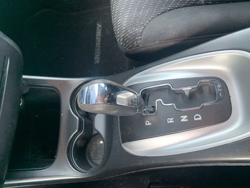 Used 2015 Dodge Journey SXT w/ Flexible Seating Group image 3