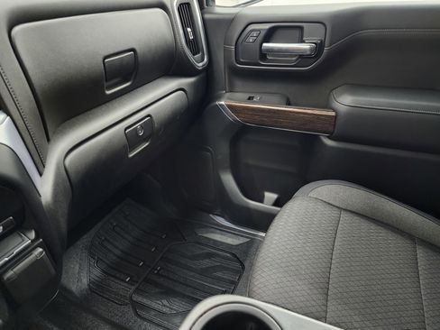 Used 2019 GMC Sierra 1500 SLE image 12