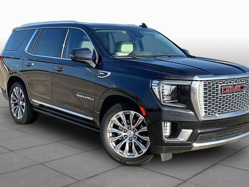 Used 2023 GMC Yukon Denali w/ Denali Reserve Package AWD/4WD image 3