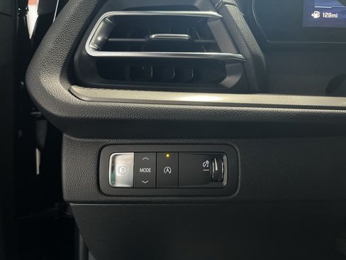 New 2026 Chevrolet Traverse LT w/ Driver Confidence Package FWD image 30