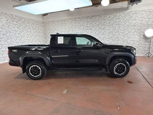 Used 2026 Toyota Tacoma TRD Off-Road AWD/4WD image 8