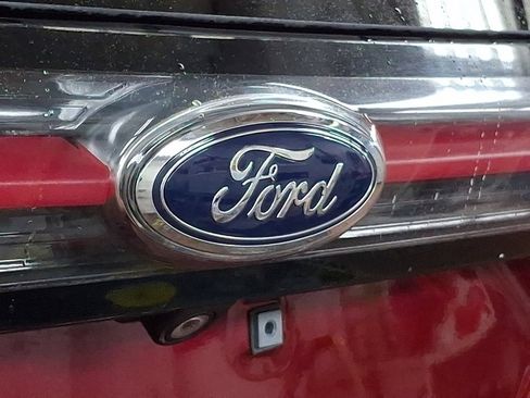 Used 2018 Ford Edge SEL w/ Equipment Group 201A AWD/4WD image 30