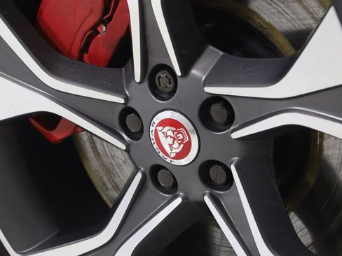 Used 2022 Jaguar F-TYPE R-Dynamic AWD/4WD image 18