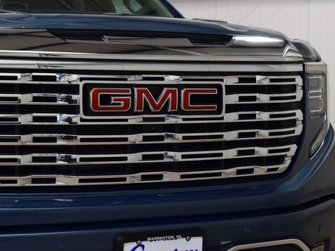 Used 2024 GMC Sierra 1500 Denali w/ Technology Package image 11