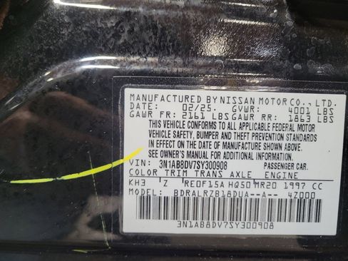 Used 2025 Nissan Sentra SR FWD image 33