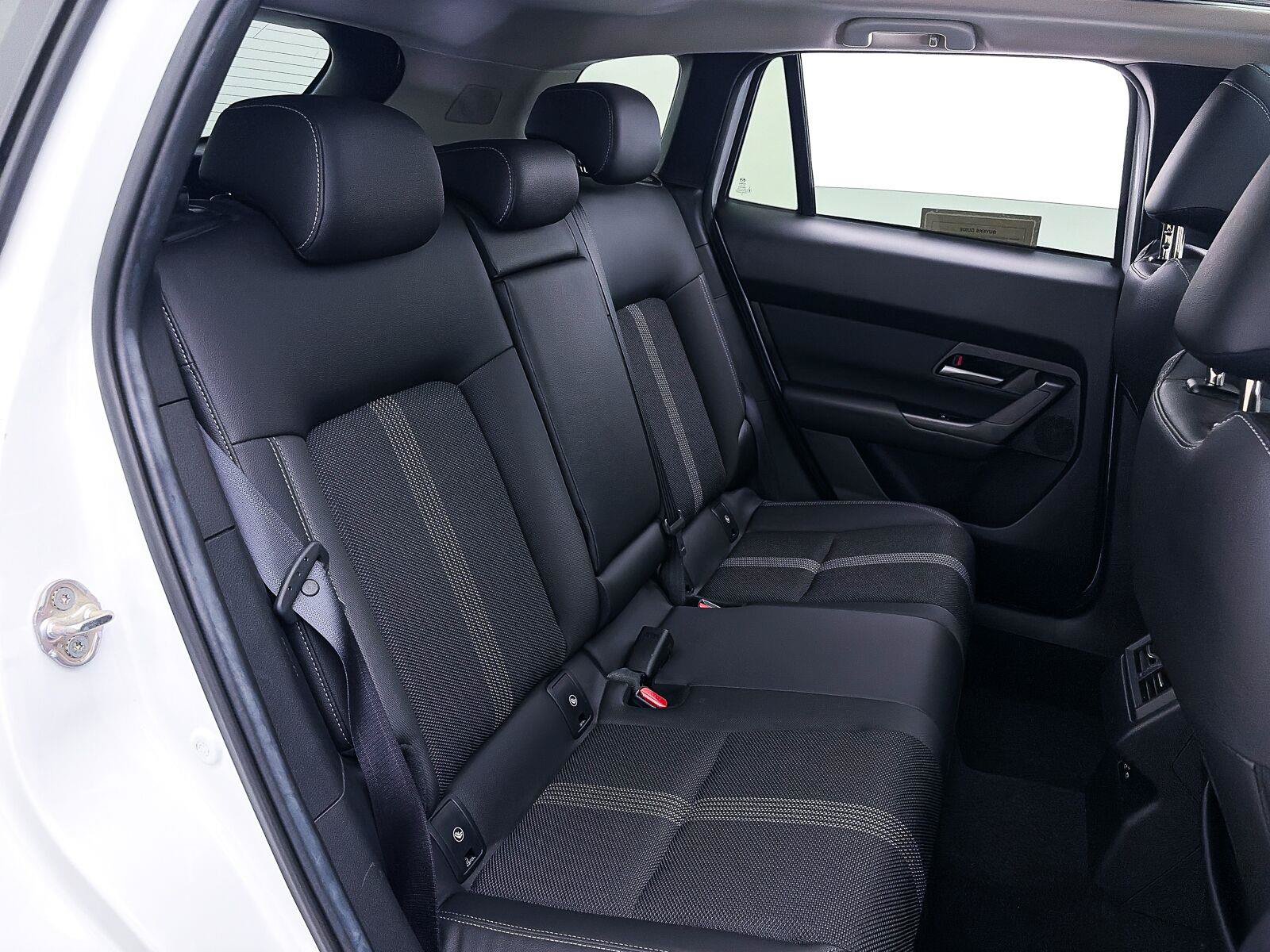 Used 2024 MAZDA CX-50 AWD 2.5 S w/ Accent Package image 32