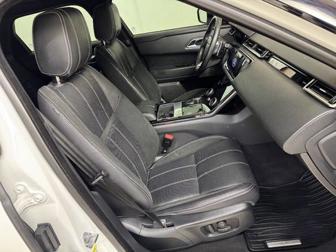 Used 2020 Land Rover Range Rover Velar R-Dynamic S image 36