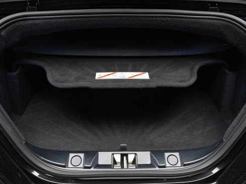 Certified 2025 Ferrari Roma Spider RWD image 30