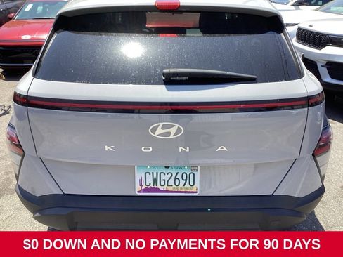 Used 2025 Hyundai Kona SEL FWD image 6