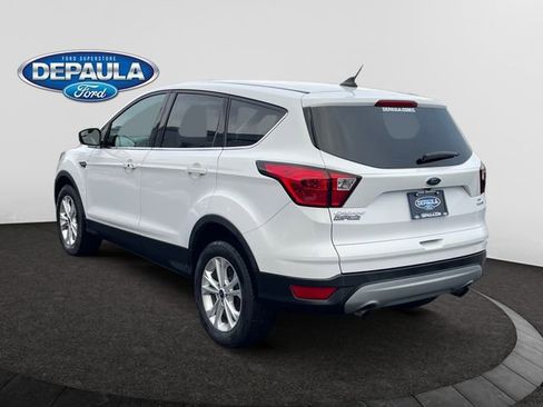 Used 2019 Ford Escape SE image 3